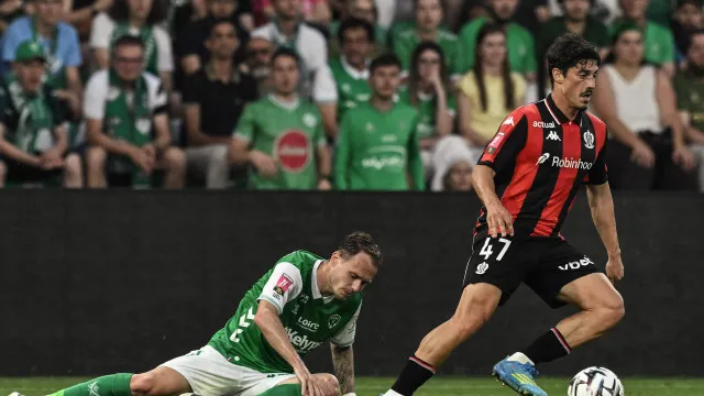 Tiago Gouveia titular no empate entre o Saint-Étienne e o Nice