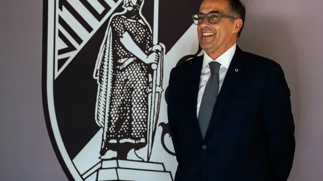
                    Viriato Sampaio quer votos por correspondência recontados pelo Vitória SC
                