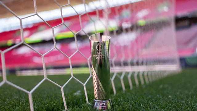 Crystal Palace e Rayo Vallecano lutam por um primeiro troféu europeu