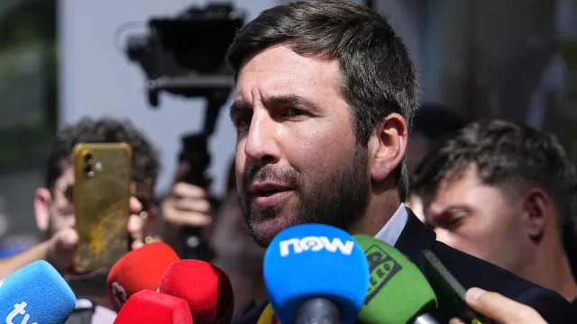 Riquelme diz já ter treinador e avisa Florentino: "Assinar com Mourinho…"