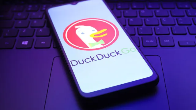 DuckDuckGo com pico de popularidade após anúncio de mais IA no Google