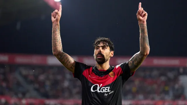 
                    Samu Costa na agenda do Benfica, mas mudança para a Luz tem condicionante
                