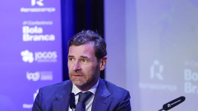 
                    André Villas-Boas aborda relação com Rui Costa: 