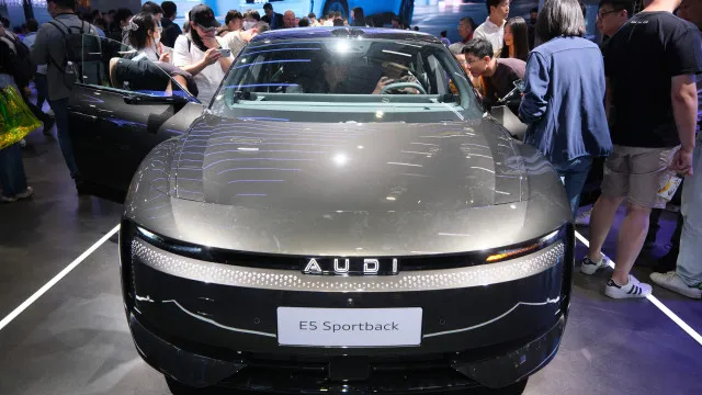 
                    CEO da Audi: 
