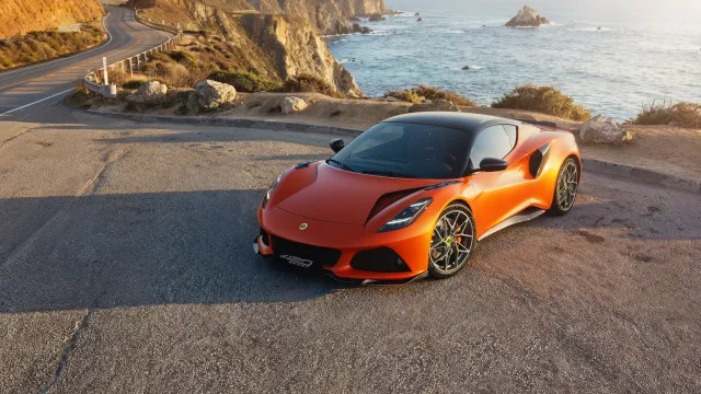 
                    Este é o Lotus Emira 