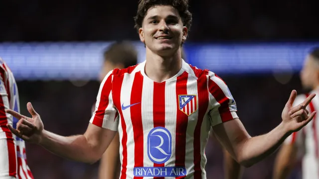 
                    Novela Álvarez. Atlético responde ao Barcelona com… Bad Bunny (e não só)
                
