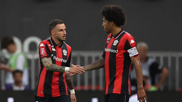 Nice garante permanência a Ligue 1 ao golear Saint-Étienne no playoff