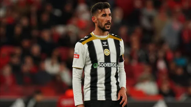 naom_6a1a155e4614f Oficial: João Aurélio anuncia final da carreira aos 37 anos