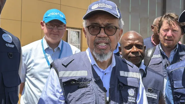 
                    Ébola: Diretor-geral da OMS chega a epicentro do surto na RDCongo
                