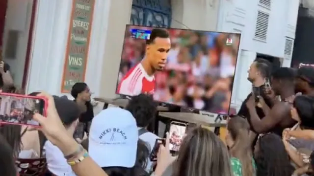 
                    Já é viral. Final da Champions… e TV desliga-se na pior altura imaginável
                