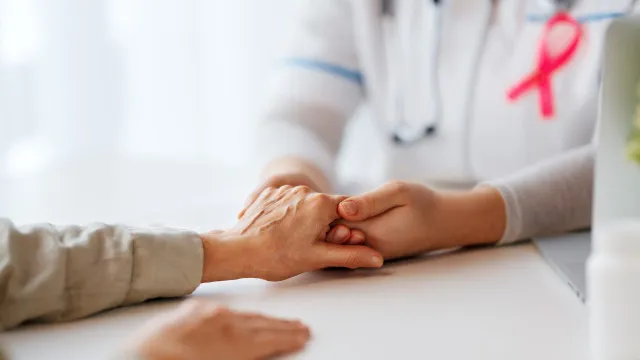 
                    Cancro. Novo tratamento revela-se promissor ao eliminar tumores
                