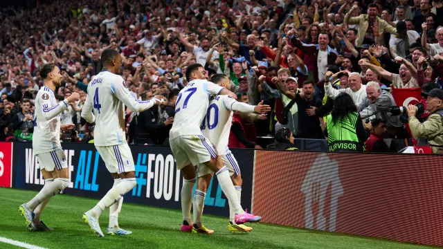 Champions passa do relvado ao mercado. PSG e Arsenal disputam avançado