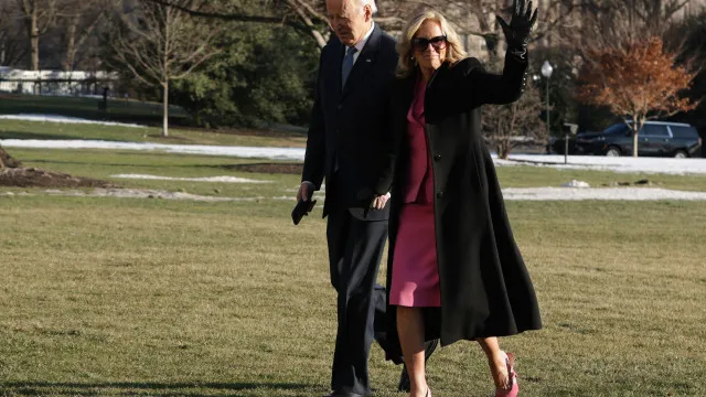 
                    AVC? Jill Biden acusada de tentar 