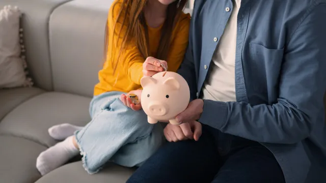 
                    Cinco dicas para pais que querem começar a investir para os filhos
                