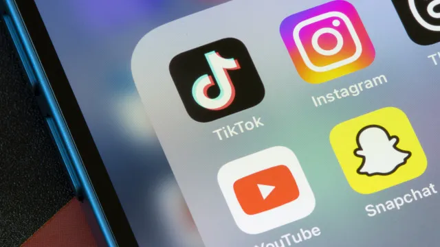 Redes sociais pagaram 23,2 milhões de euros para evitar processo