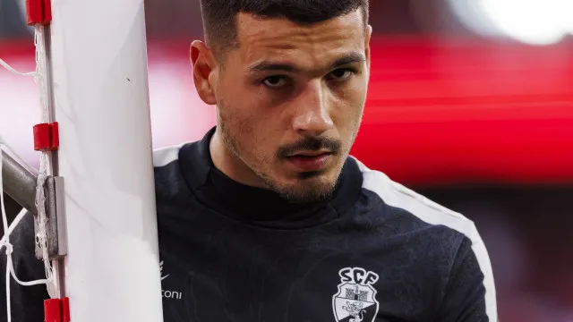 
                    Internacional Ricardo Velho assina por quatro anos pelo Aris Salónica
                