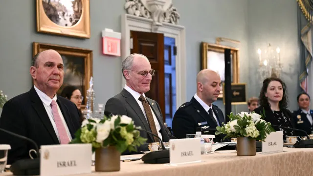 
                    Israel e Líbano iniciam nova ronda de negociações em Washington
                