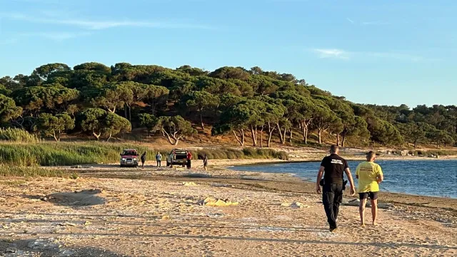 
                    Homem morreu na Lagoa de Albufeira em Sesimbra enquanto pescava
                