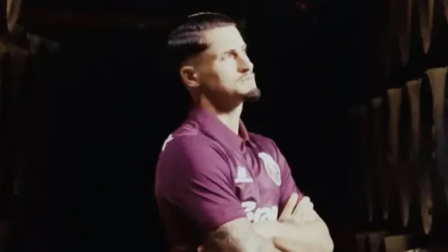 "Inspirada no Douro e na cidade". Aí está a nova camisola do FC Porto