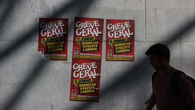 
                    Em quase 6 meses, Portugal vive segunda greve geral. Eis as imagens
                