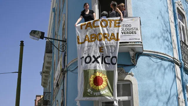 
                    A narrativa do Governo, a da CGTP e os confrontos: O filme da greve geral
                