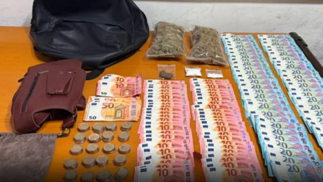 
                    Jovem detido por tráfico de droga na Amadora. Seguia em mota sem seguro
                