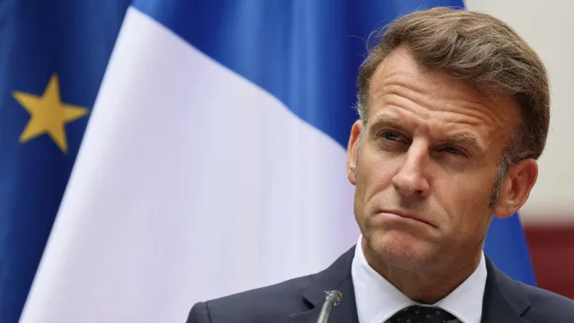 
                    França apoia cessar-fogo entre Israel e Líbano. 