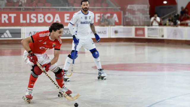 Benfica dá nova estocada ao Óquei Barcelos e defronta Sporting na final