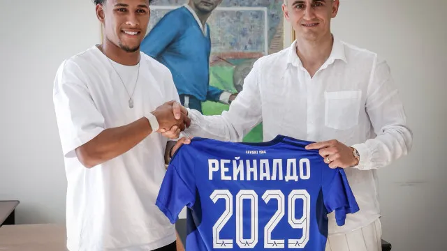 Oficial: Reinaldo deixa Santa Clara e assina pelo Levski Sófia