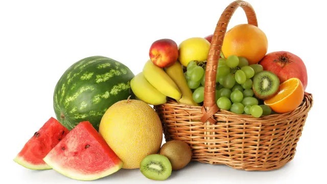
                    Especialistas alertam: Fruta que não deve lavar ao chegar a casa
                