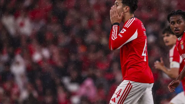 Alerta vermelho? Tomás Araújo na rota de gigante europeu antes do Mundial