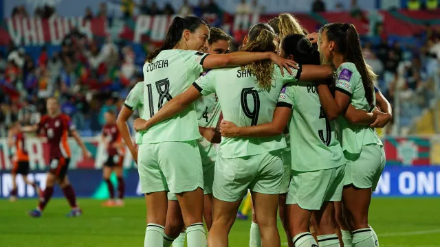 
                    Portugal goleia Letónia e fica a um passo do apuramento para o Mundial
                
