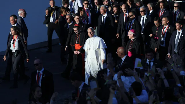 Associações de vítimas de abusos denunciam exclusão de encontros com Papa