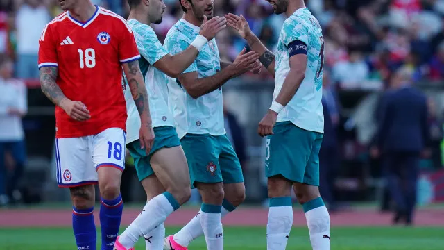 
                    'Traição' de Leão quase borrou pintura. Guedes e Bruno guiaram Portugal
                
