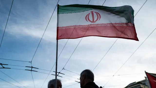 
                    EUA abatem dois drones iranianos que 