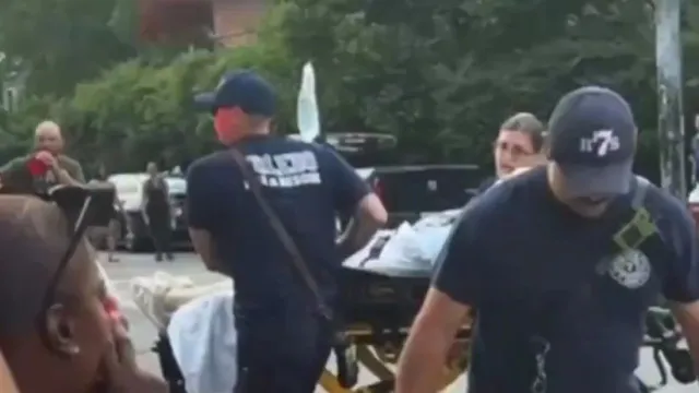 
                    Tiroteio faz 12 feridos em festival no Ohio. Vítima mais nova tem 14 anos
                
