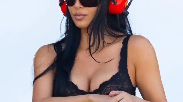 
                    Kim Kardashian apoia Lewis Hamilton no GP do Mónaco de Fórmula 1
                