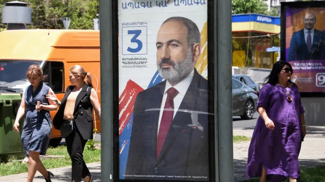 
                    União liderada pela Rússia? Primeiro-ministro arménio rejeita expulsão
                