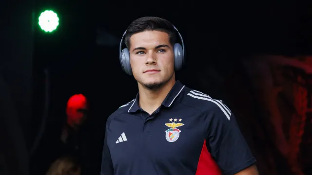 
                    Gonçalo Oliveira perto de deixar o Benfica para rumar a França
                