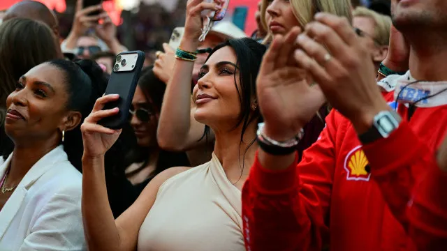 
                    Kim Kardashian vibra com Hamilton e recebe gesto especial no Mónaco 
                