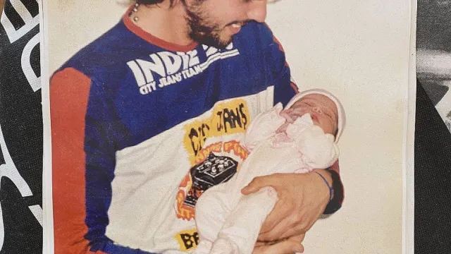 
                    Cláudio Ramos orgulhoso e emocionado na Queima das Fitas da filha 
                