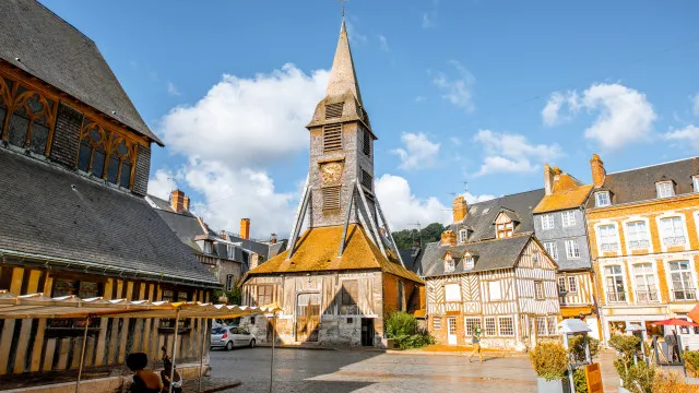 
                    Au revoir, Paris! 5 cidades medievais que tem de visitar em França
                