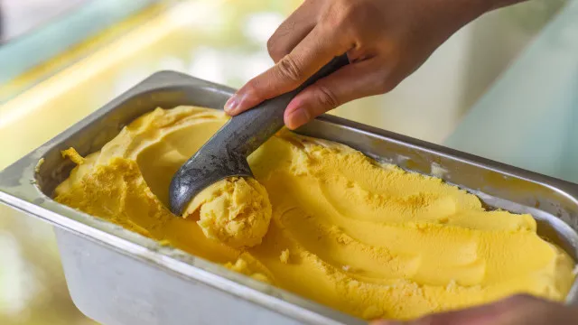 Gelado (caseiro) de maracujá? Eis a receita aprovada por nutricionista