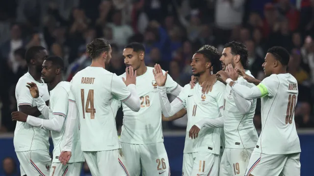 Para Mourinho ver? Olise faz hattrick e França bate Irlanda do Norte