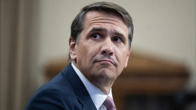 
                    Todd Blanche afasta reabertura de investigação contra Powell
                