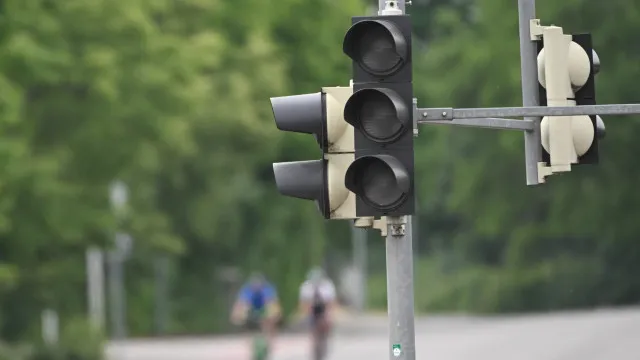 
                    'Apagão' na cidade alemã de Reutlingen atribuído a fogo posto
                