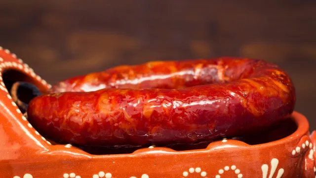 
                    Como assar chouriço na perfeição: Desvendamos todos os segredos
                