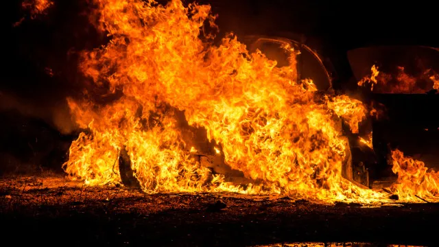 
                    Mais um incêndio em carro da Xiaomi. Bateria não teve 