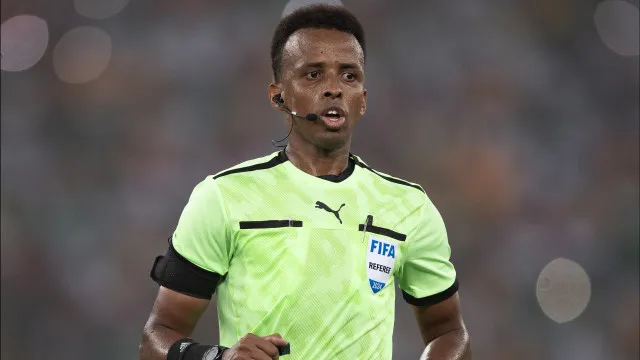 FIFA comenta proibição de árbitro no Mundial e Somália exige explicações