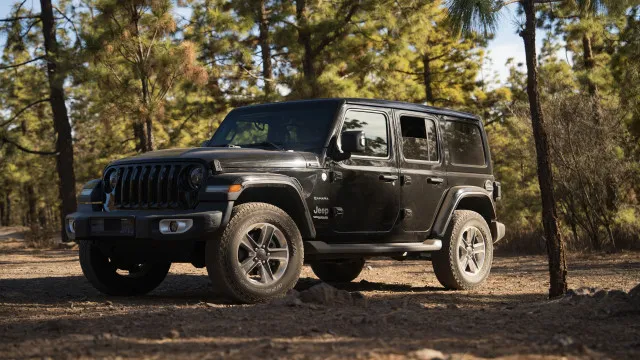 
                    Portugal: Mais de 350 carros Jeep chamados à oficina. Risco de incêndio
                